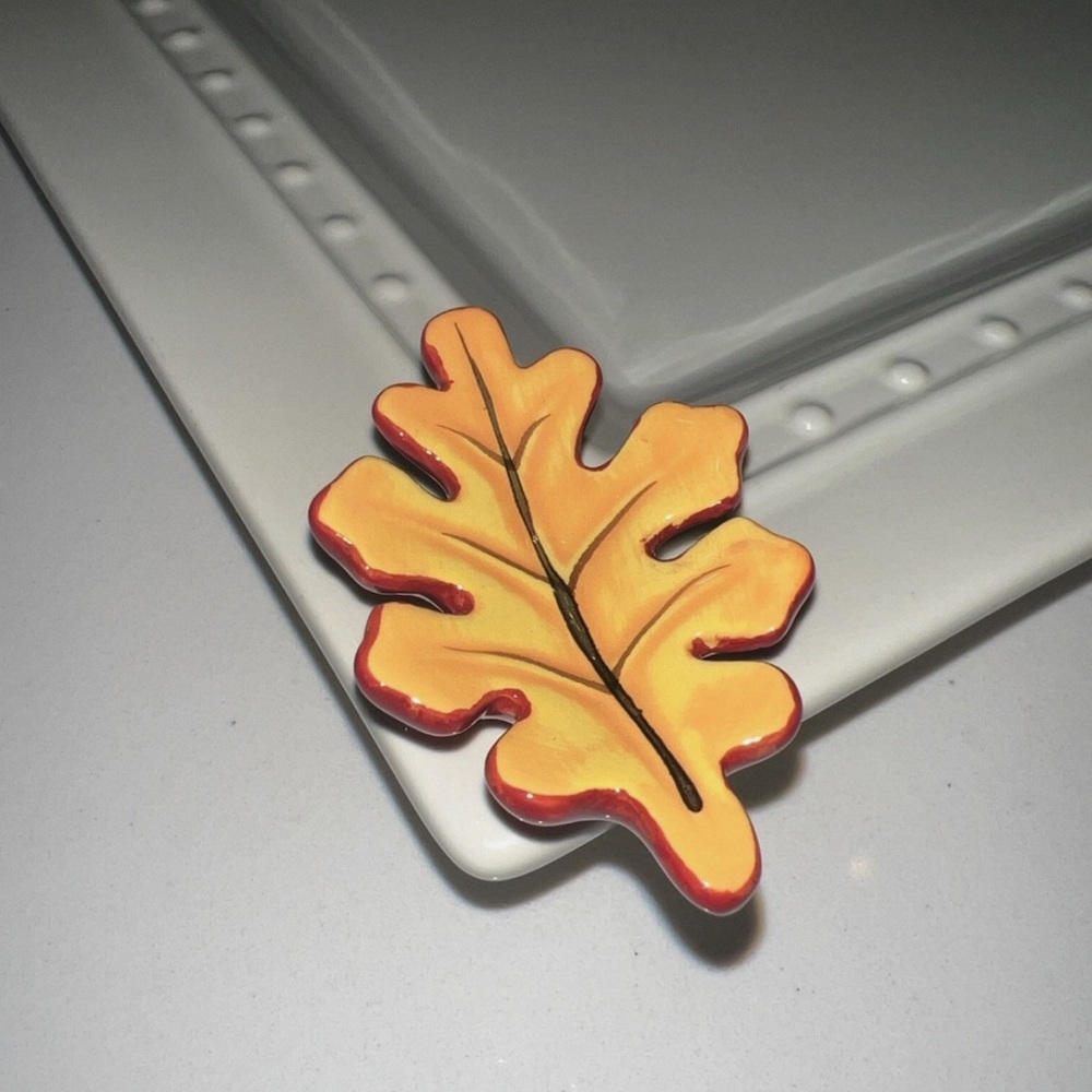 Nora Fleming Mini Free Falling Oak Leaf A165 Plate Charm Retired